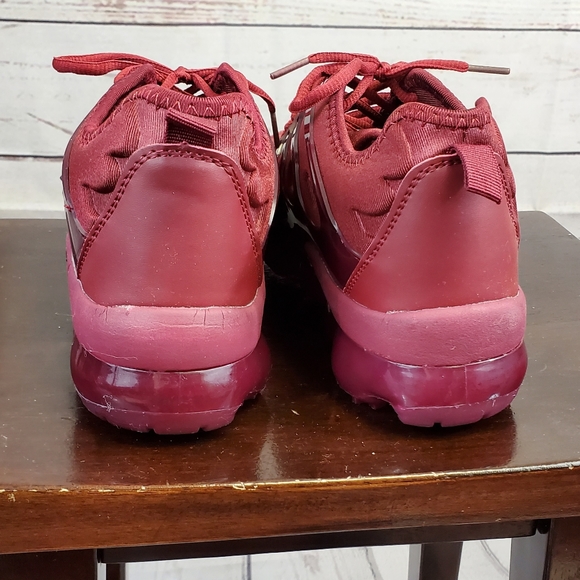 running shoes - Picture 2 of 6